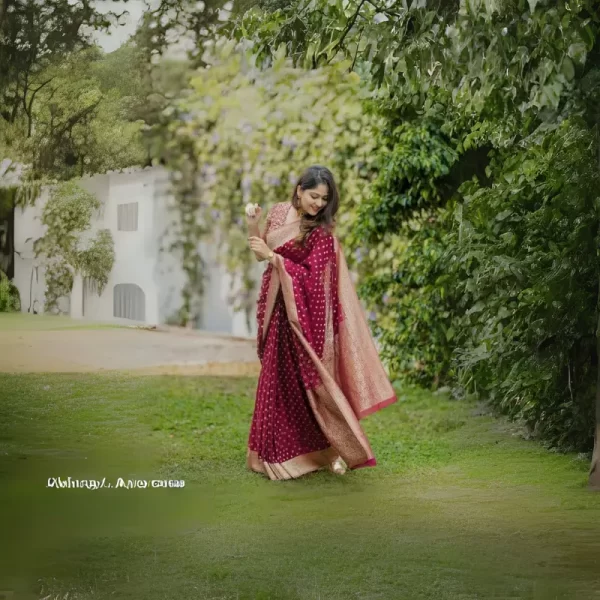 Women Banarasi Soft Lichi Silk Saree (Red)